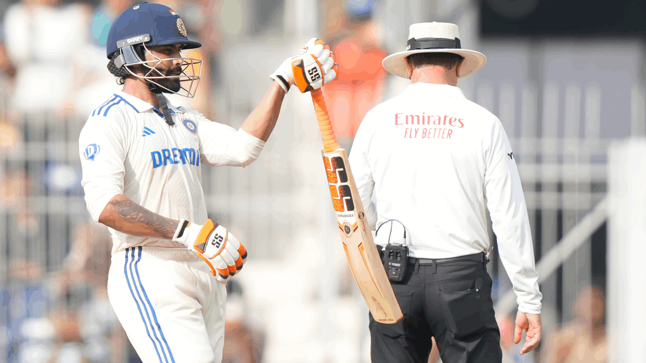 Ravindra Jadeja test batting sword celebration ap (1)