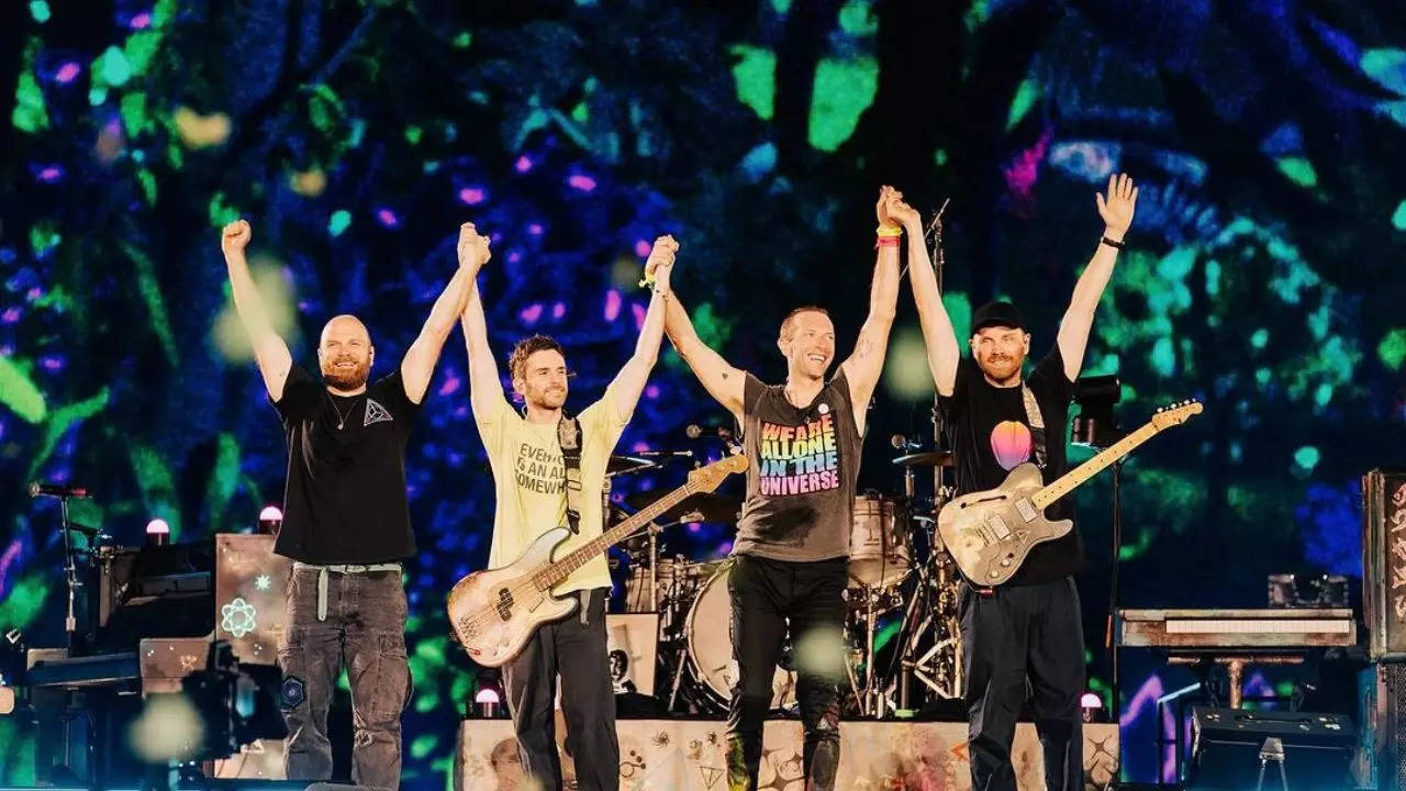 We Have One More Reason To Love Coldplay: They Travel Sustainably! Credit: Instagram/Coldplay