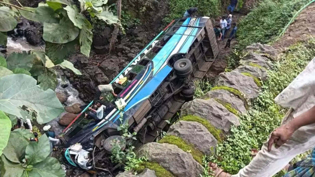 Amravati Bus Accident