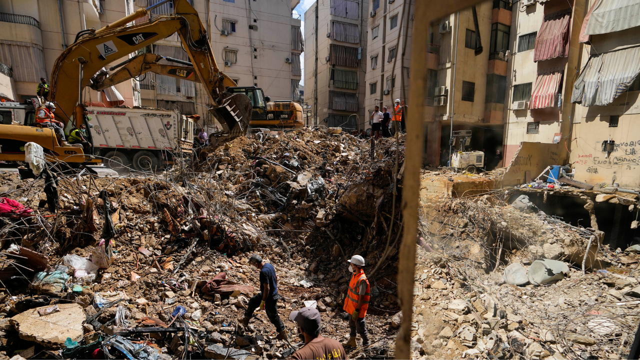 Israeli strikes kill 492 in Lebanon