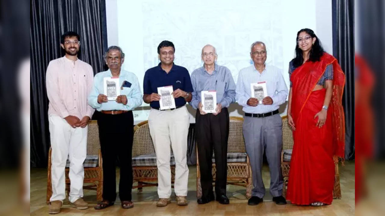 The Mischief of Math book launch: Inavamasi Enaganti, Prof. R. Balasubramanian, Prof. M. Mukund, Prof. M.S. Ananth, Prof. A. Jhunjhunwala, Nivedita Ganesh at CMI