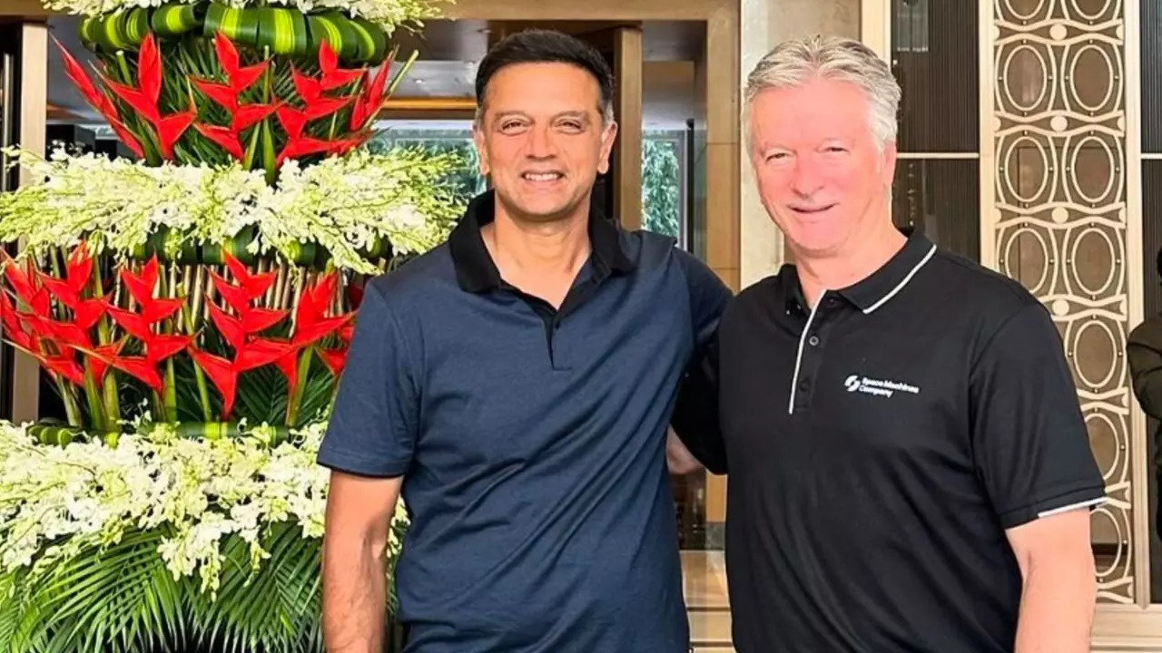 Steve Waugh Meets Rahul Dravid! Ex Australia Captain Shares Pic With 'Genuine & Loyal Friend'