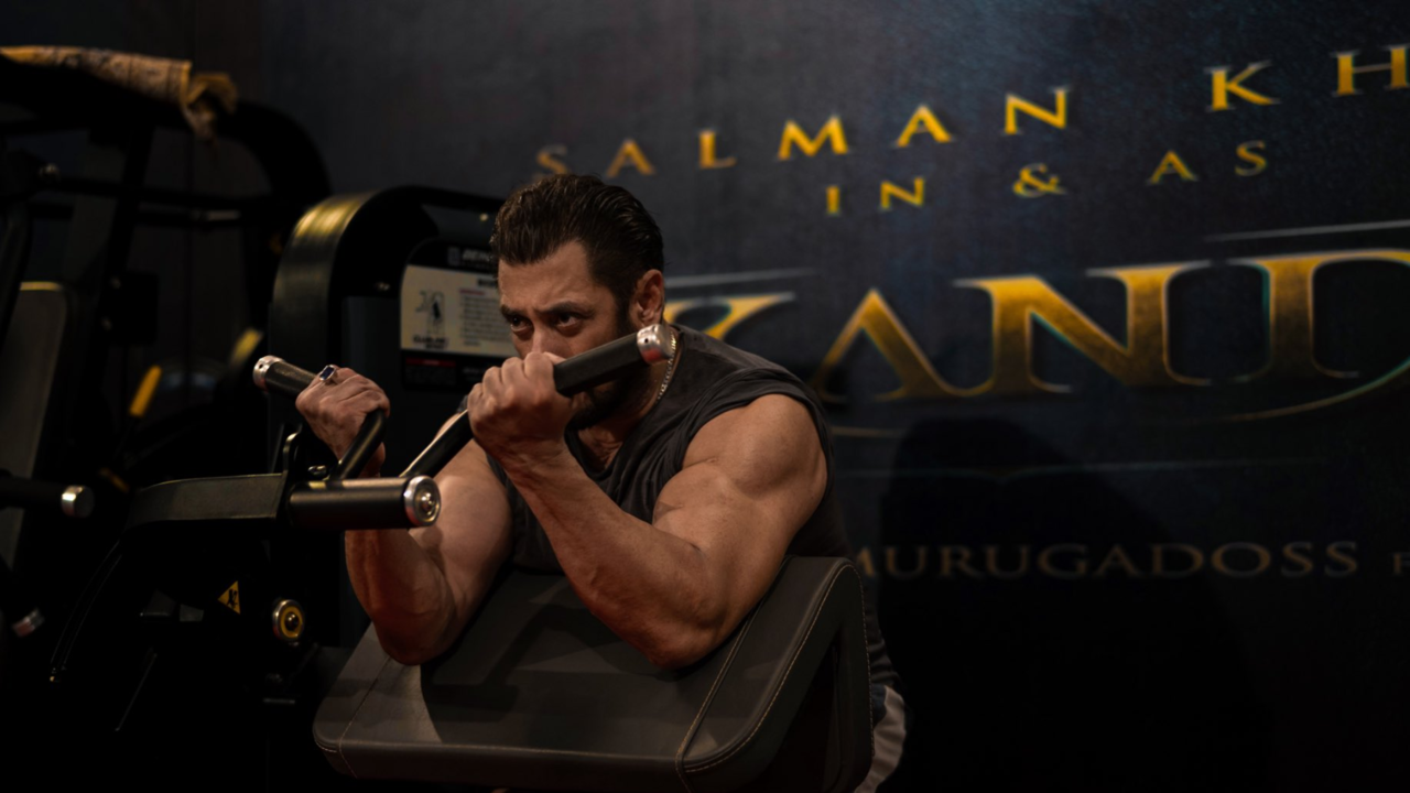 Sikandar: Salman Khan Flexes Toned Biceps As He Trains Hard For Sajid Nadiadwala Film. See Viral Pic (Image Credit: Instagram)