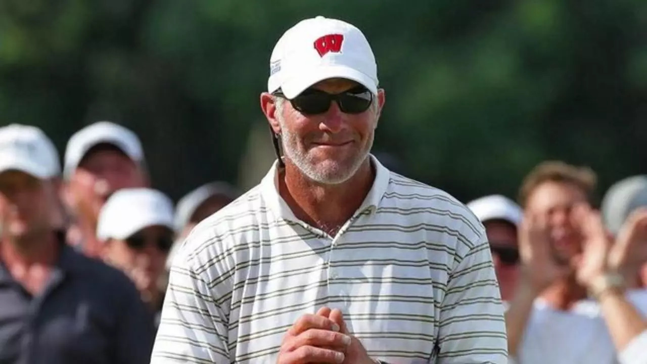 Former Footballer Brett Favre Diagnosed With Parkinson’s Disease