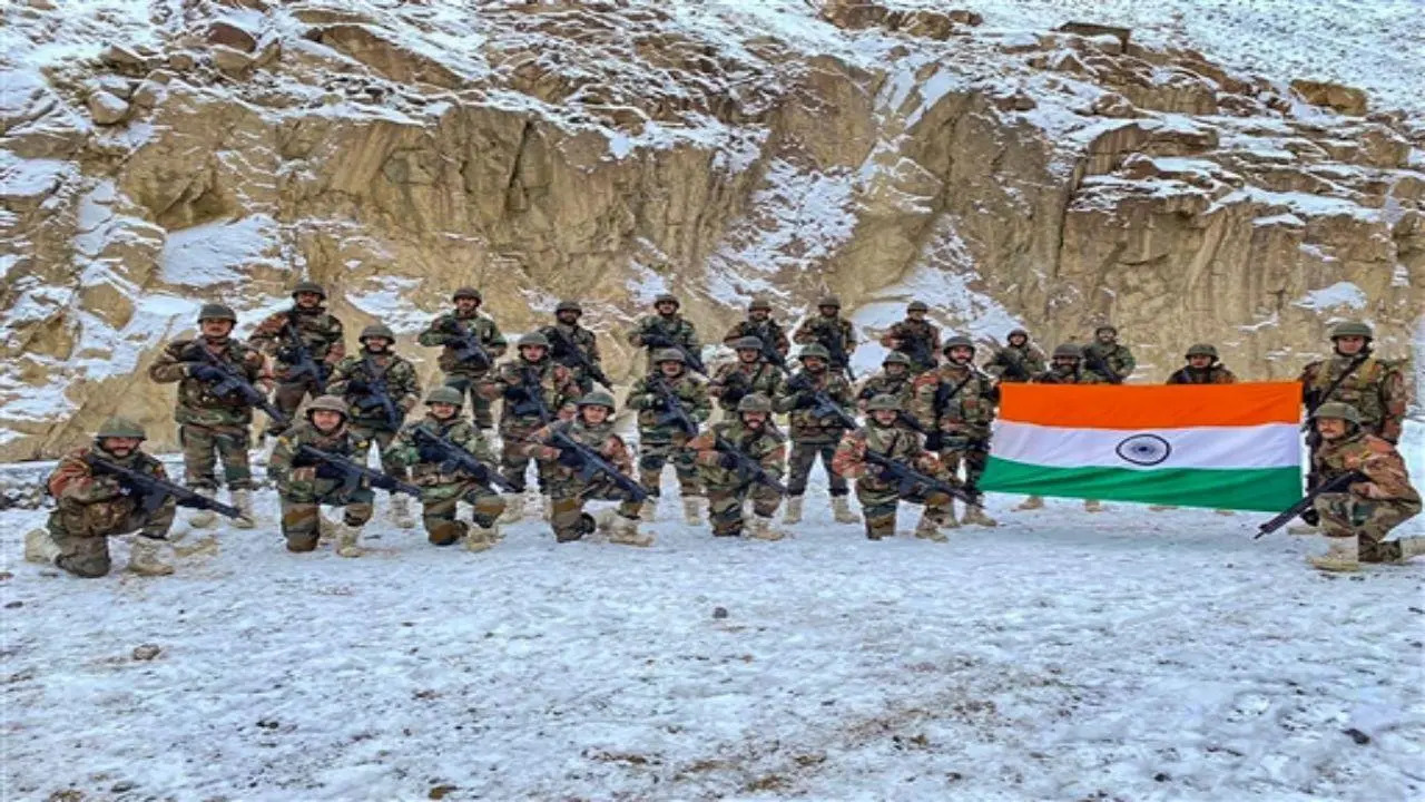 ​Indian Army soldiers unfurl national flag on the occasion of New Year 2022, at the Galwan Valley in Ladakh (File Photo)​