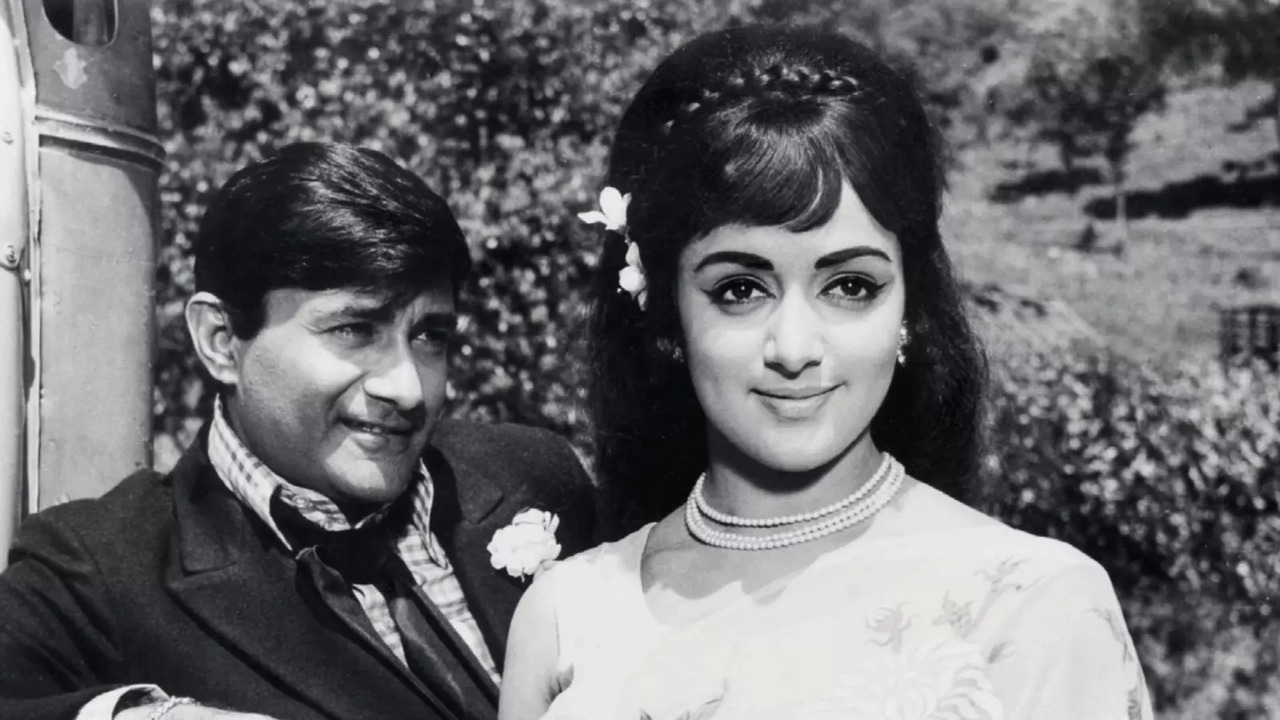 Dev Anand Birth Anniversary: Hema Malini Says Johny Mera Naam Star 'Never Made Me Feel Like A Newcomer' | Exclusive