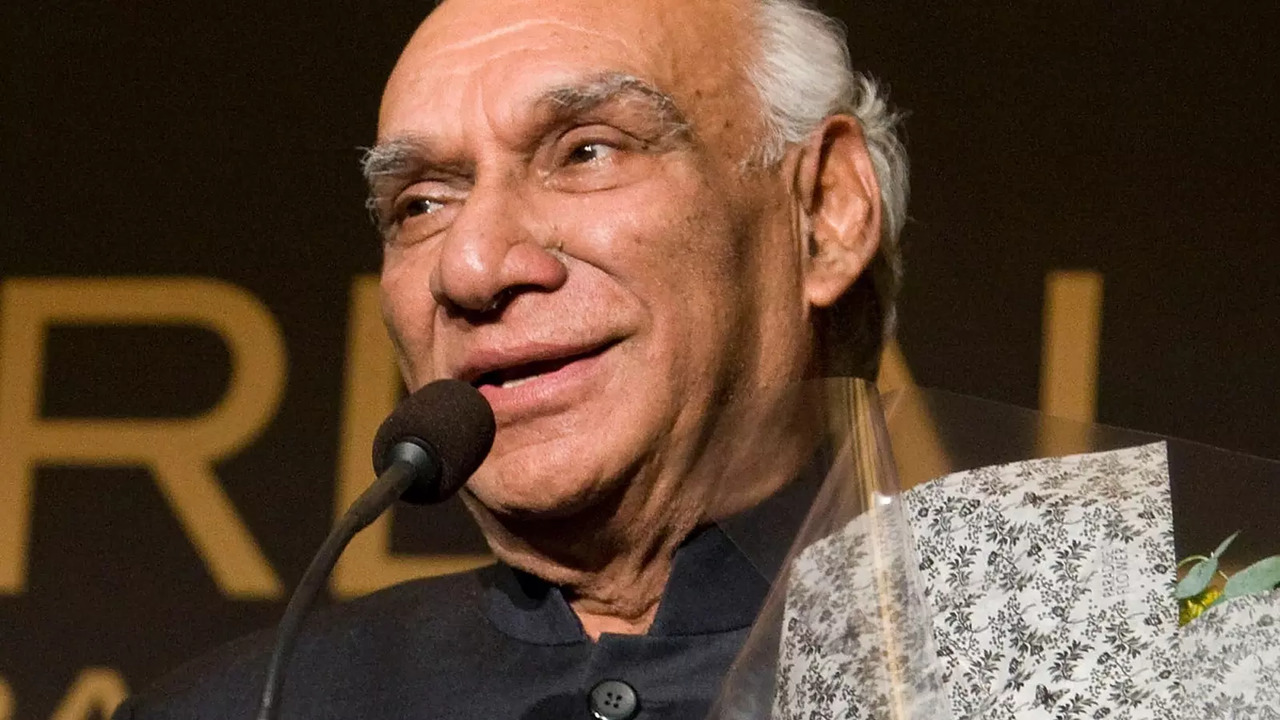 Yash Chopra's Romance With Romance: How The Legend Turned From Action To Love Stories (Credit: IMDb)