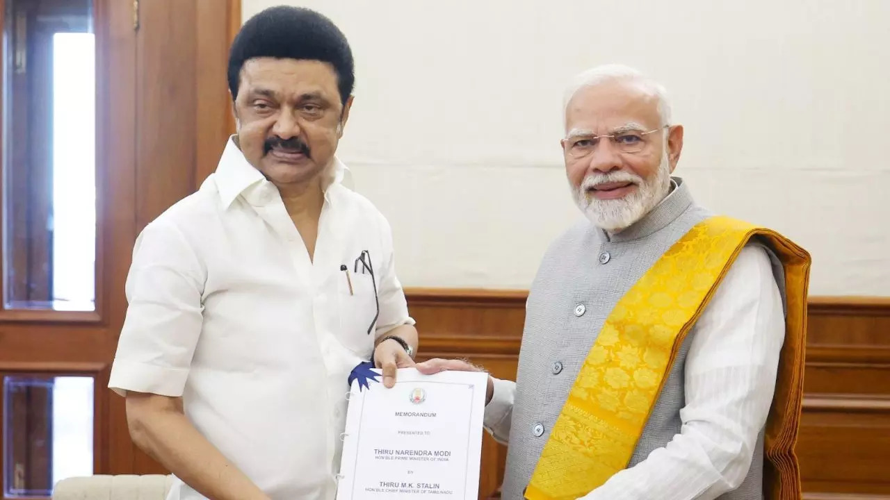 Tamil Nadu CM meets PM Modi