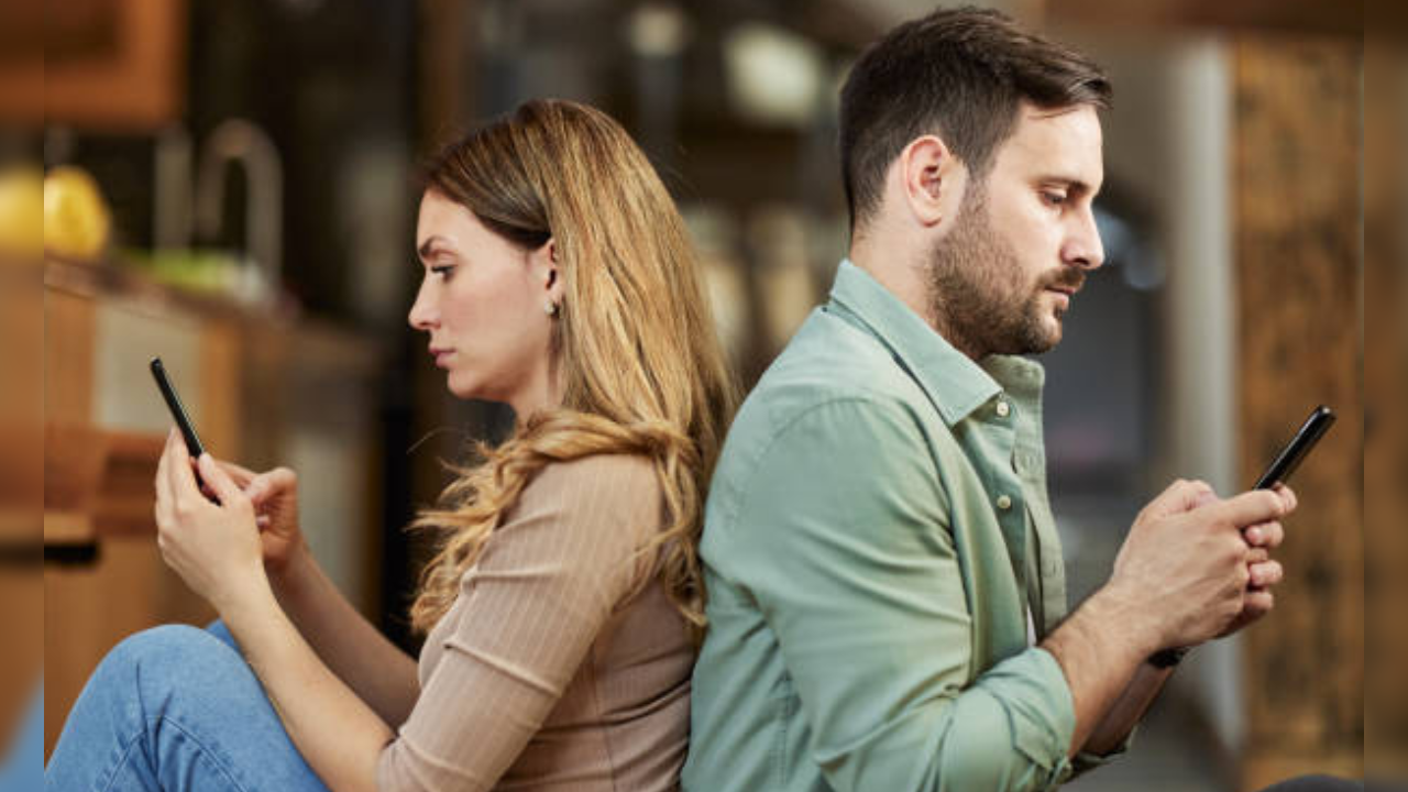 relationship tips don't make these mistakes while texting your partner