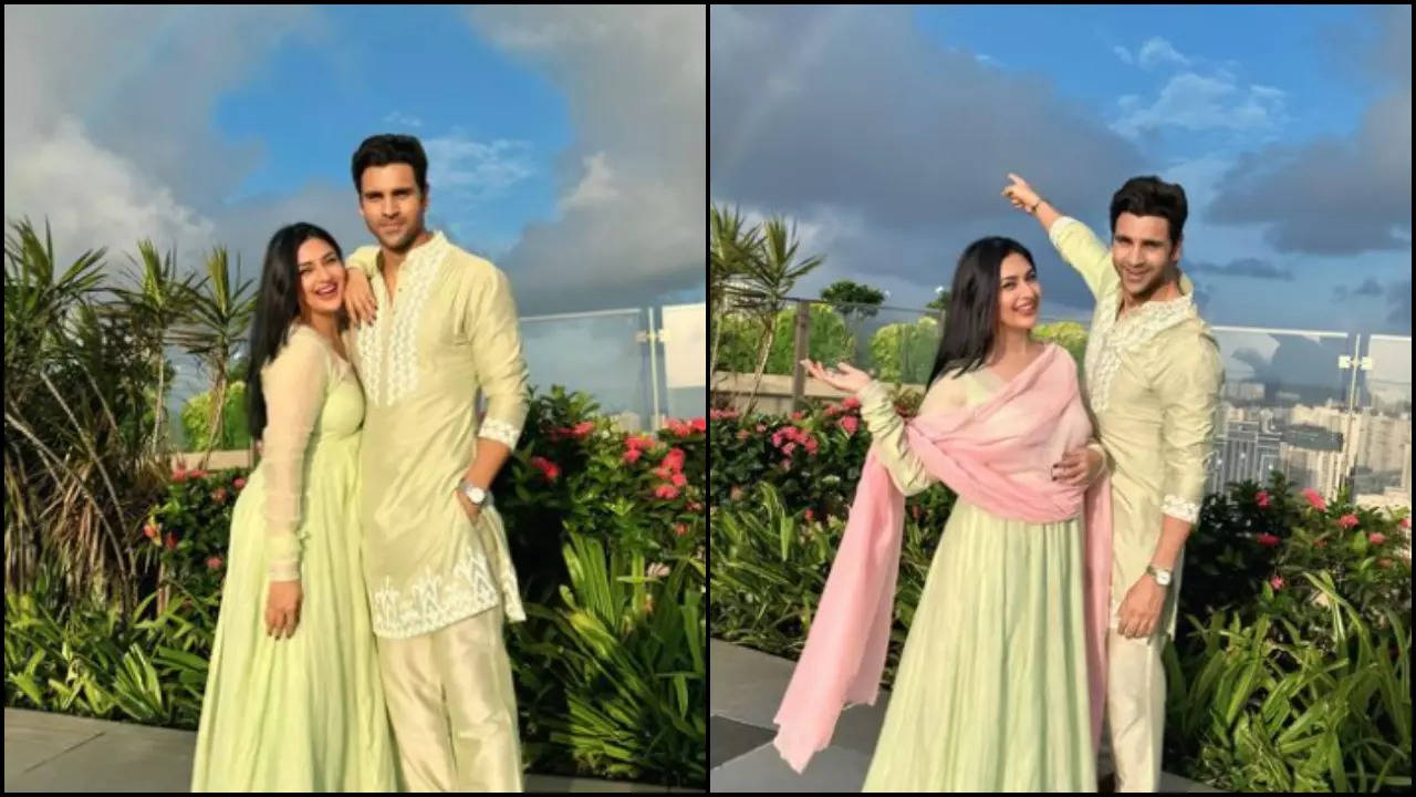 Divyanka Tripathi-Vivek Dahiya Pose Romantically As They Twin In Pastel Outfits - See Pics