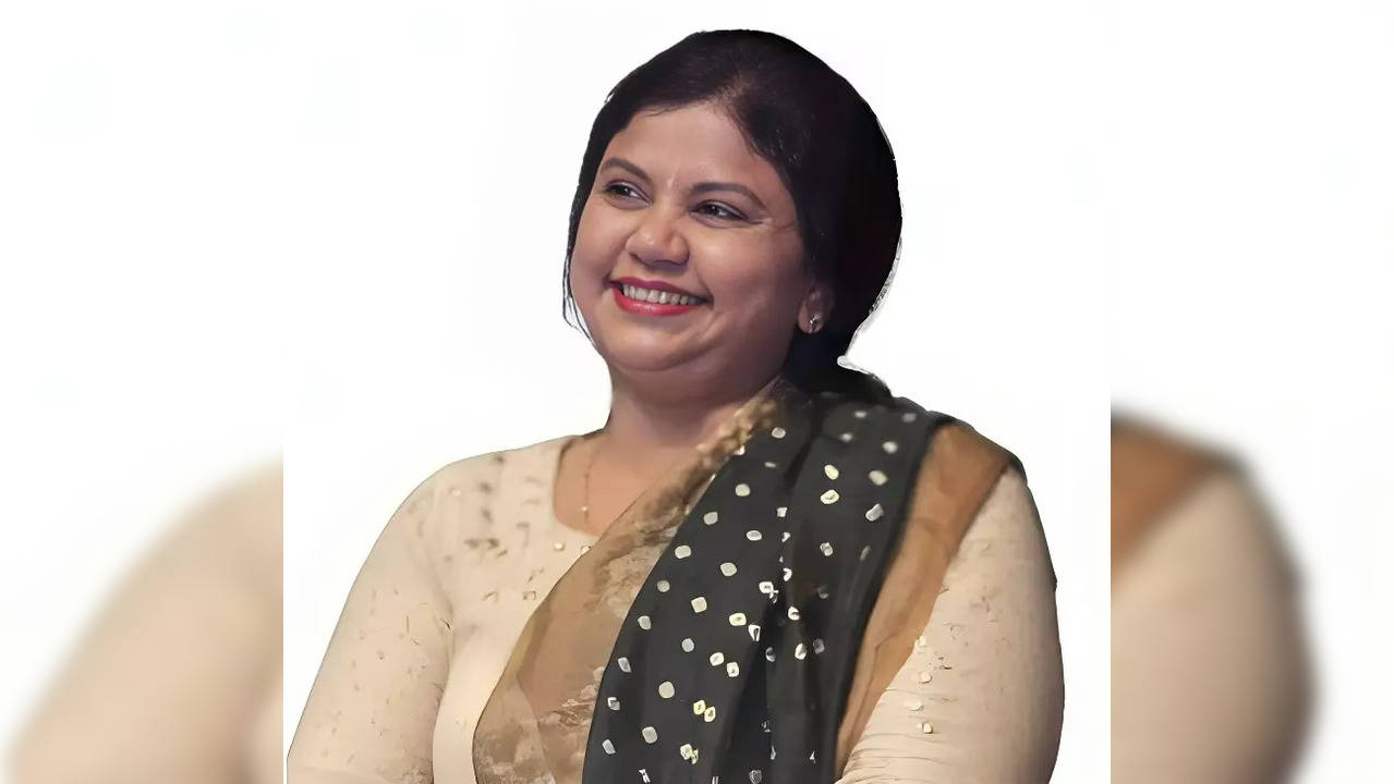 Uddhav Thackeray leader Pravina Morajkar