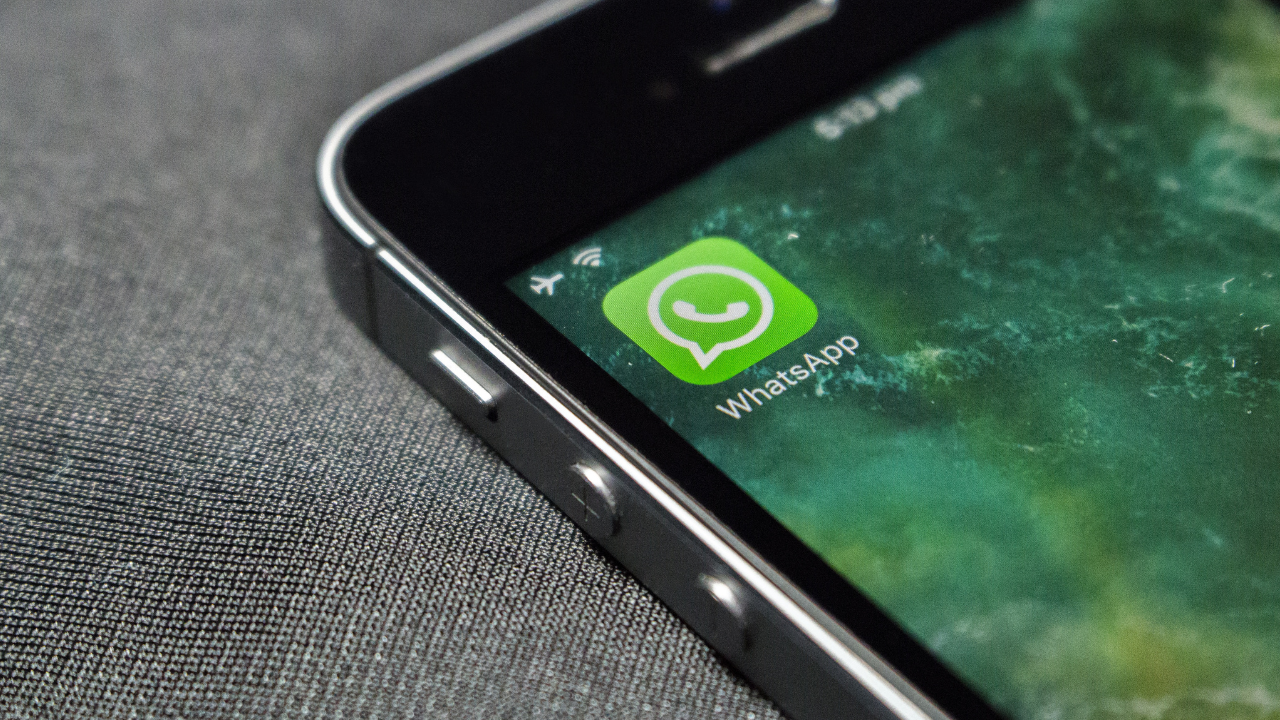 Gurugram Police File FIR Against WhatsApp for Investigation Delays