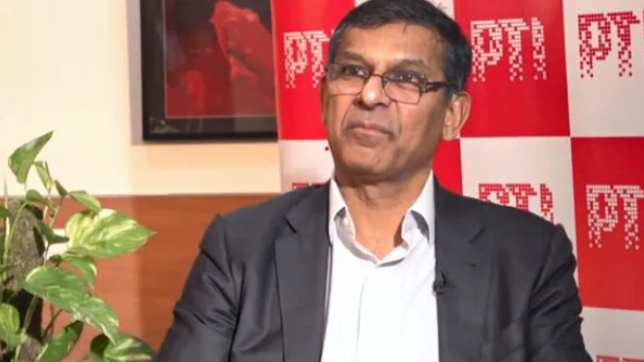 Raghuram Rajan Advocates for Policy Shifts to Address India’s Job Deficit Despite Growth