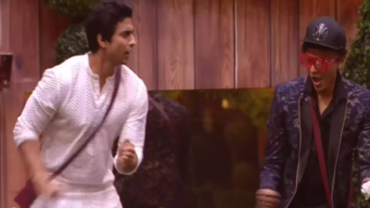 Bigg Boss Marathi 5: Gashmeer Mahajani Teaches Hip Hop To Abhijeet Sawant - Watch