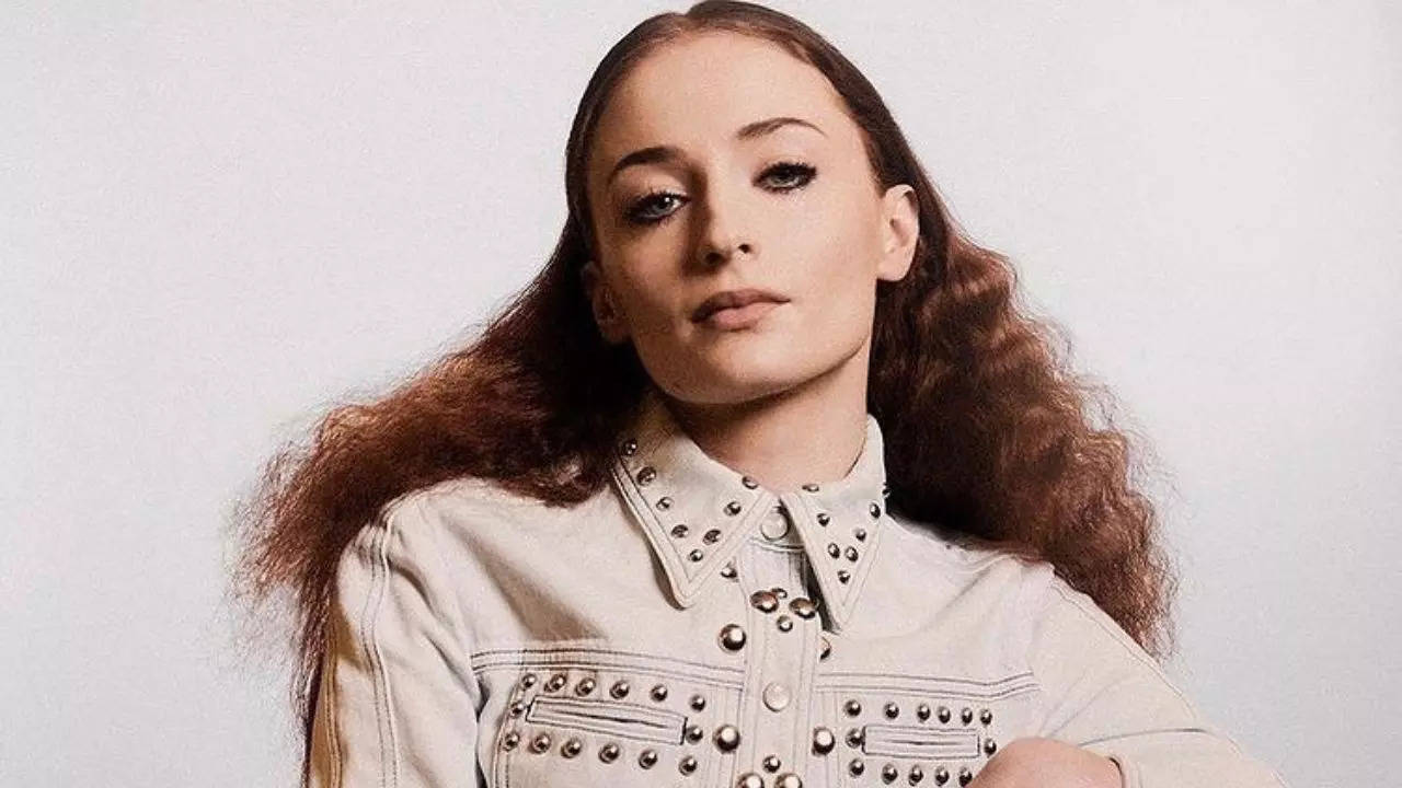 Sophie Turner Admits It’s A Struggle Being A Single Mother; 4 Easy Ways To Cope