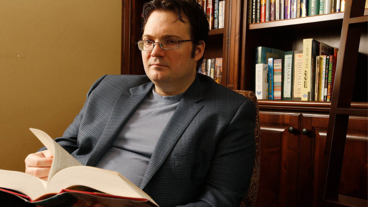 Brandon Sanderson