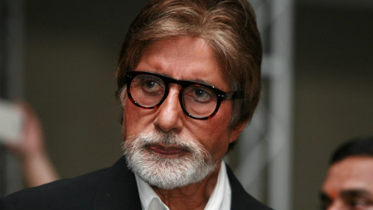 When Amitabh Bachchan Recalled His 'Chainsmoker' Days: In Calcutta, I Smoked 200 Cigarettes A Day But...