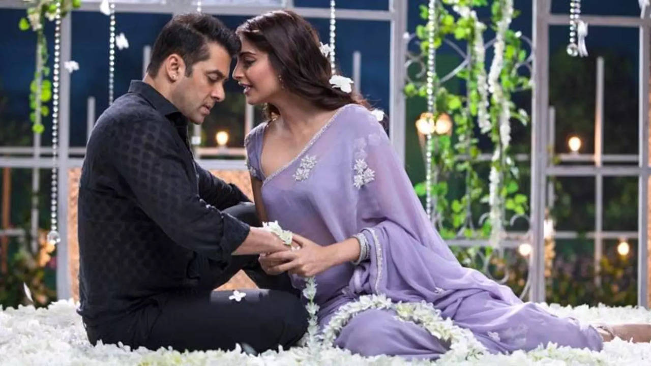 Salman Khan Took 5 Months To Agree To Romance Sonam Kapoor In Prem Ratan Dhan Payo, Director Sooraj Barjatya Reveals