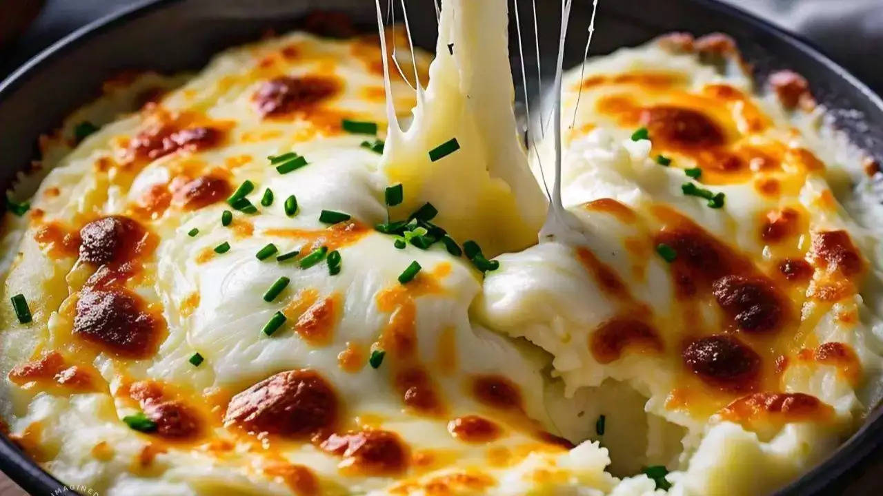 Add Cheesy Mashed Potatoes To Your Dinner Menu For Extra Flavour.