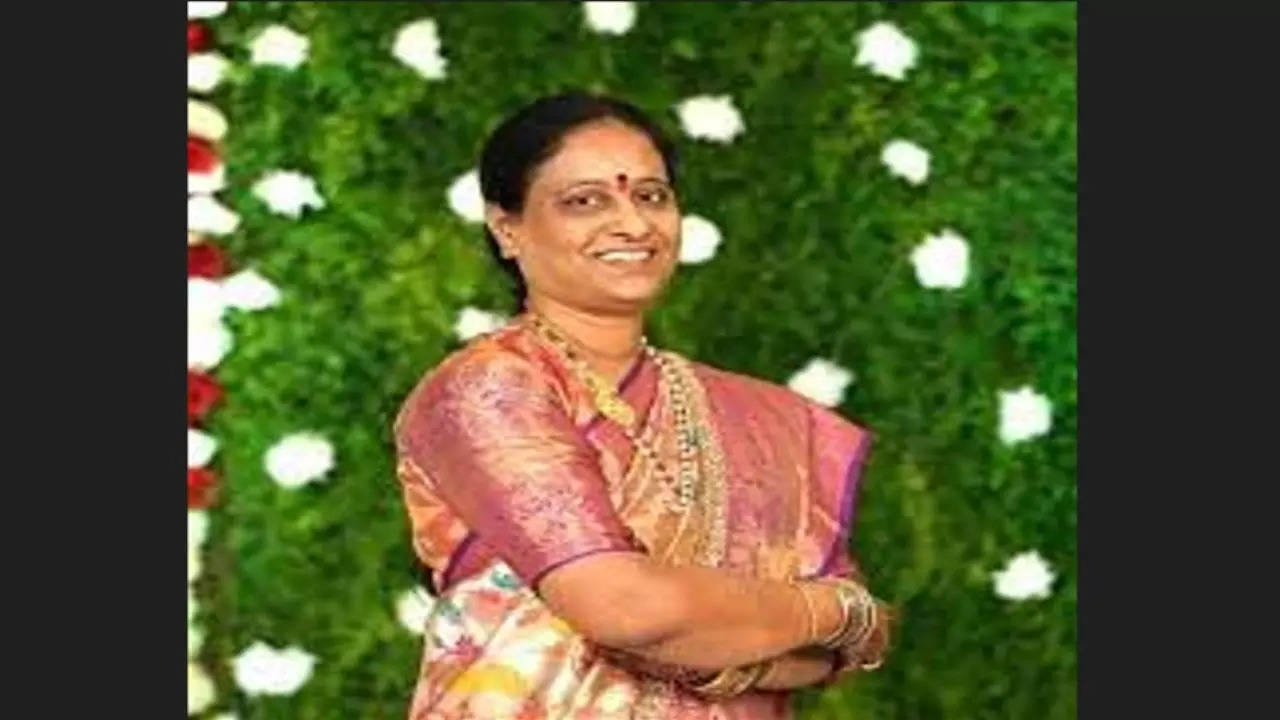 MINISTER KONDA SUREKHA  