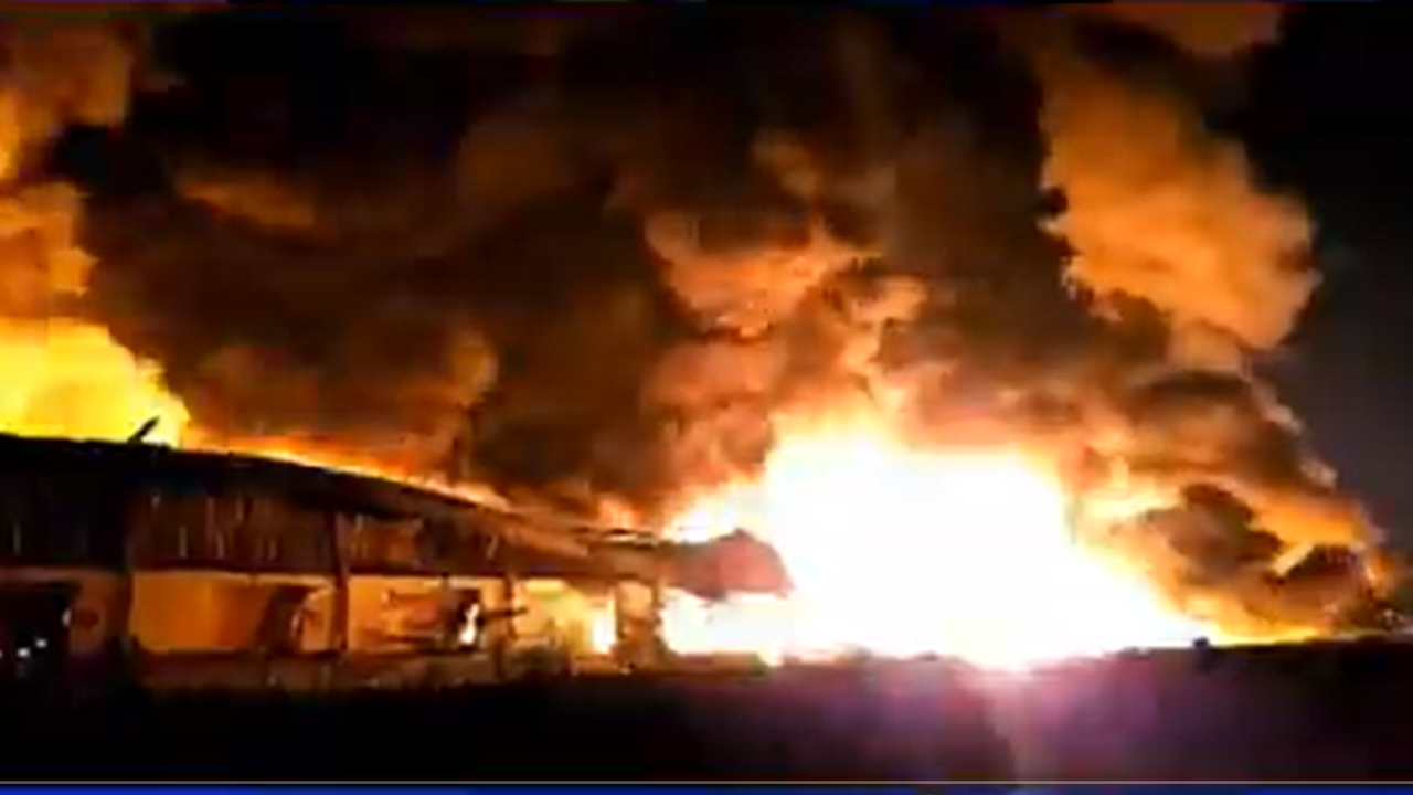 mumbai warehouse fire massive fire broke at warehouse in bhiwandi near mumbai-nashik highway; no injuries so far