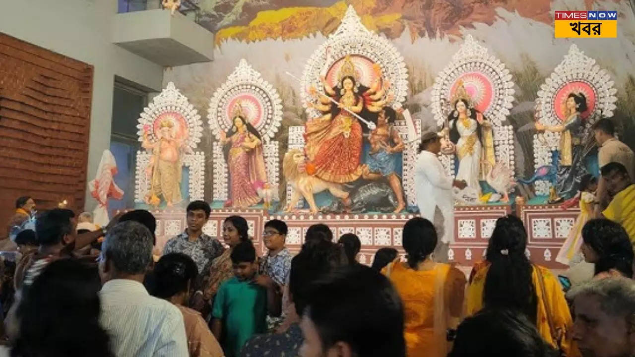 Durga Puja 2024 before pandal hopping you must keep some things in your bag