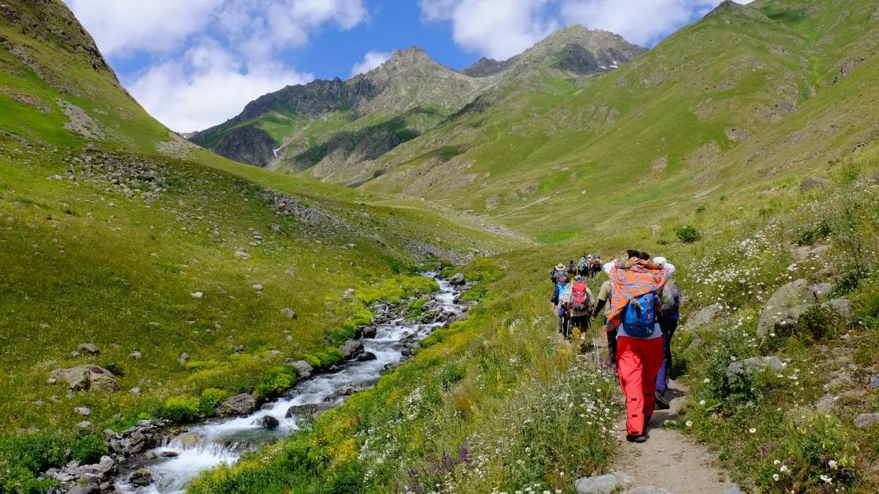 300 trekkers per day cap introduced in Karnataka. Credit: Canva