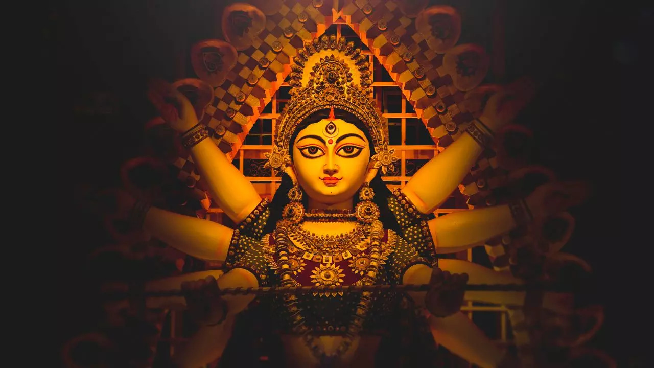 ​Understanding The Differences Between Navratri And Durga Puja