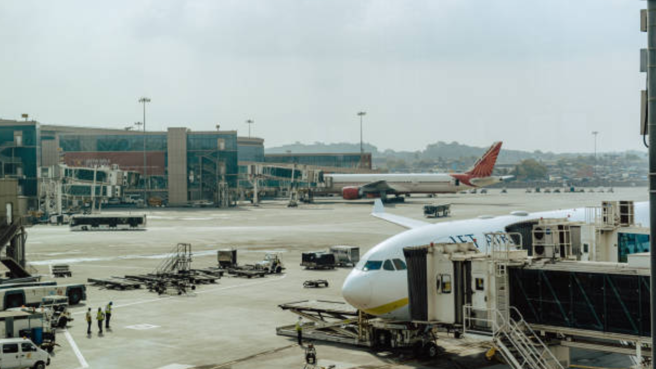 Mumbai Airport Runway Closure on October 17: 6-Hour Maintenance Scheduled