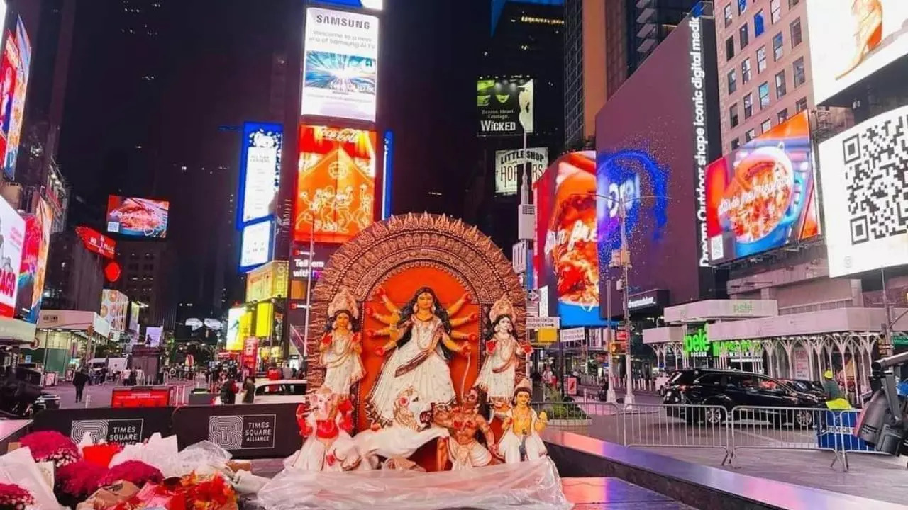 Durga Puja Pandal Set Up In New York’s Times Square For The First Time In History | See Pics And Video