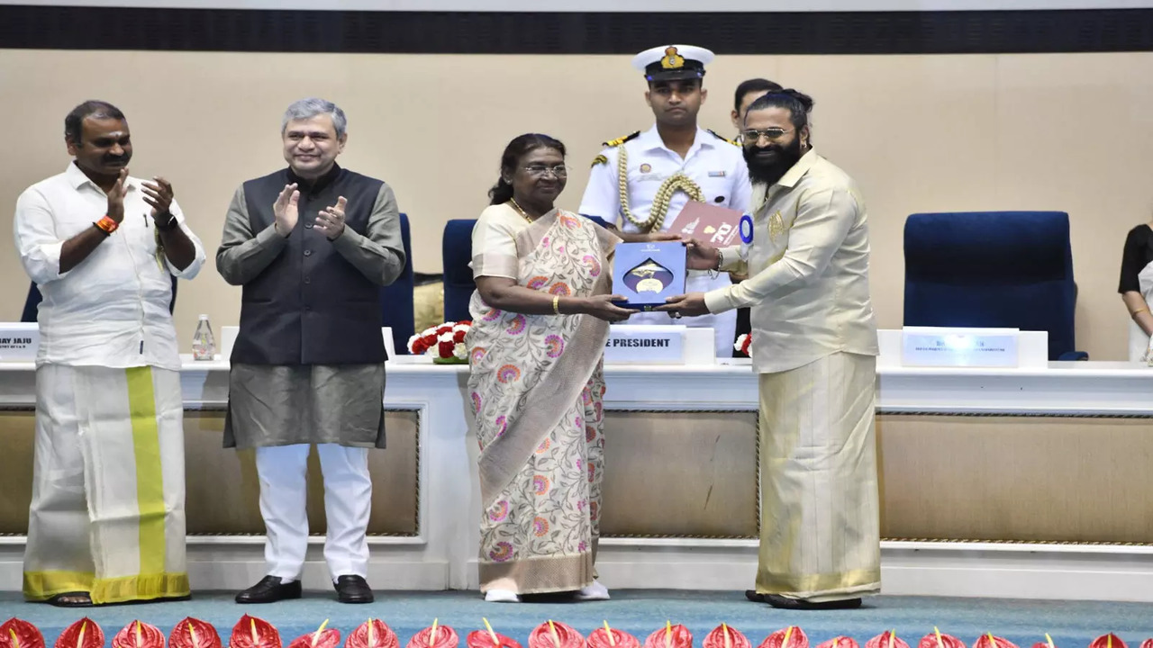 Rishab Shetty receives National Film Award