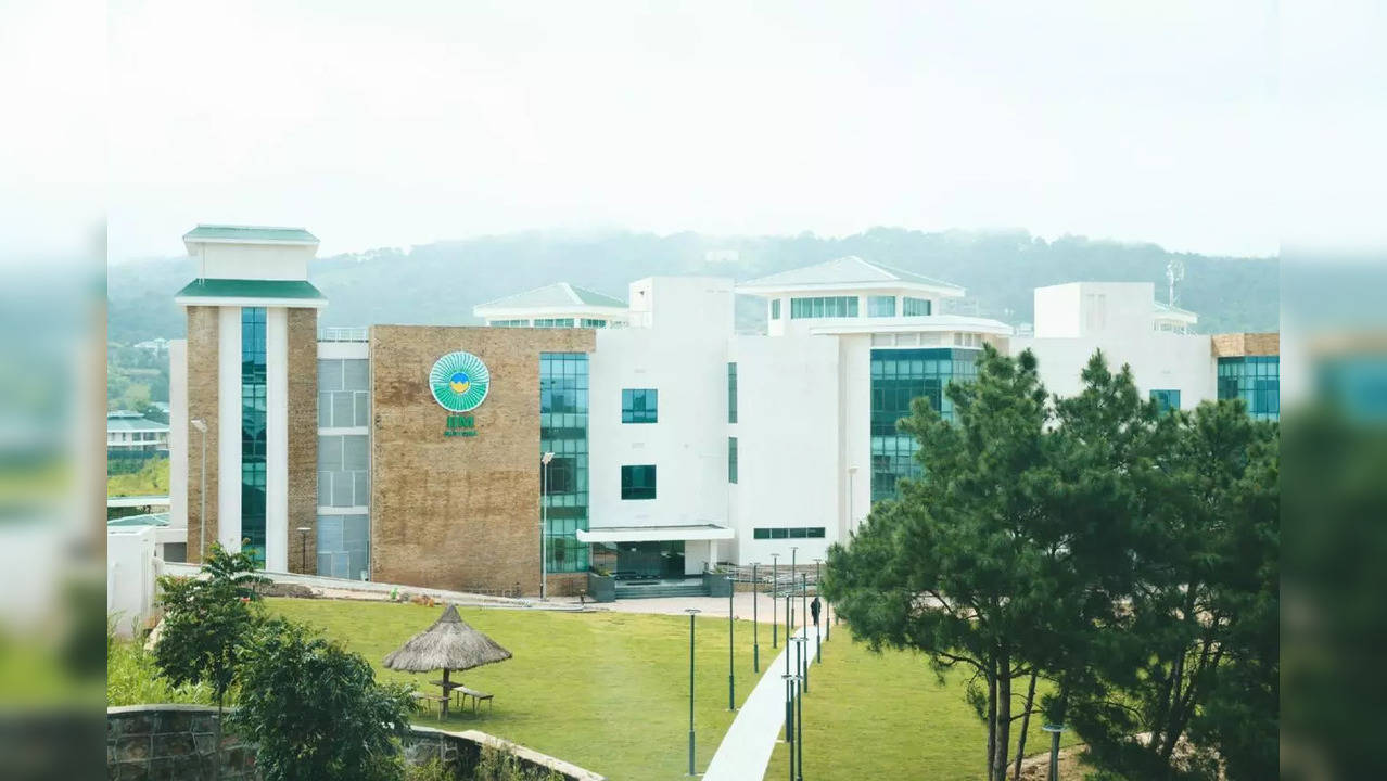 IIM Shillong Signs MoU With James Cook University to Enhance Global Academic Collaboration