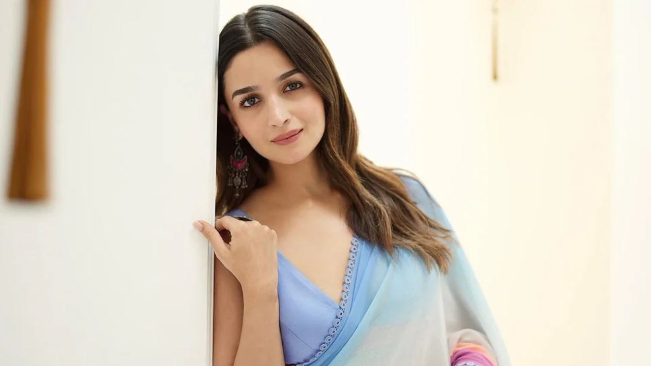 Alia Bhatt in a chiffon saree