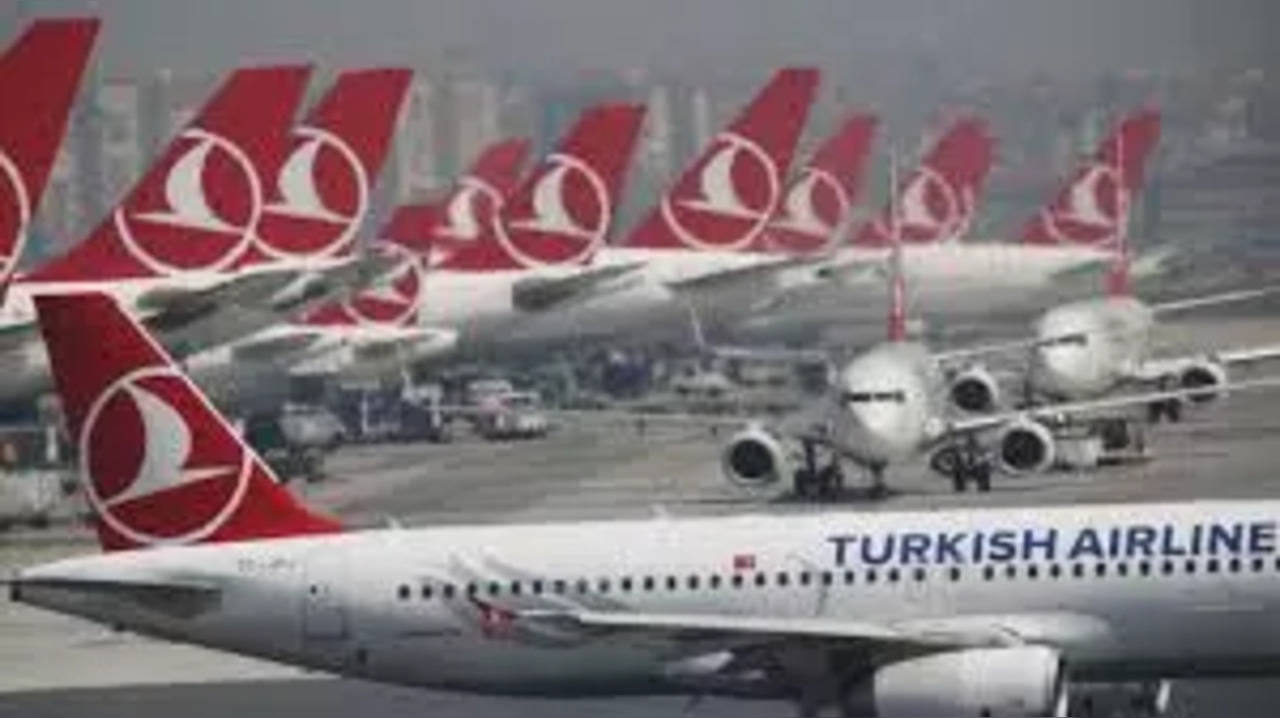 Turkish Airlines Pilot Dies Mid-Air