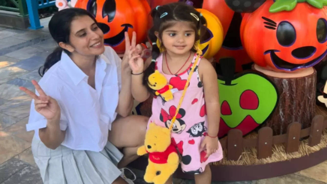 Charu Asopa Takes Daughter Ziana To Disneyland Hong Kong Ahead Of Her Birthday, Shares Details