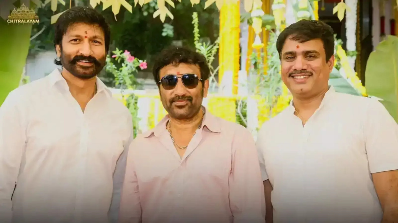 Gopichand, Sreenu Vaitla and Venu Donepudi during Viswam's launch