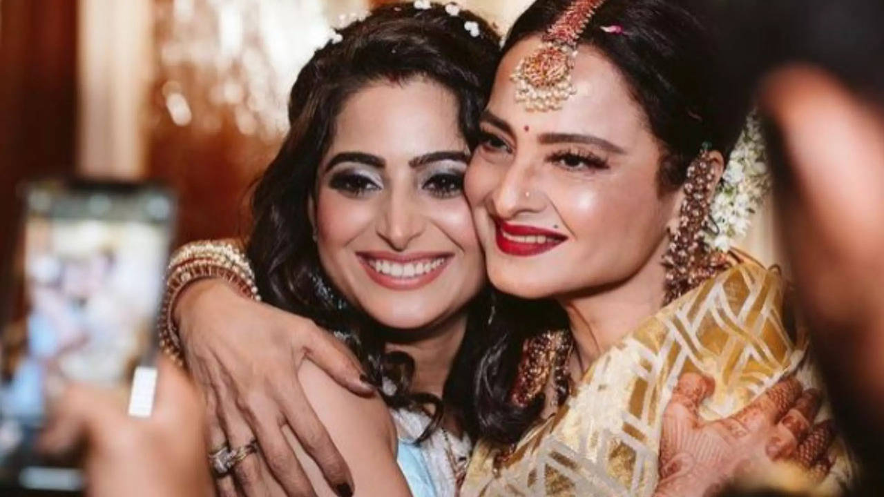 Aishwarya Sharma Addresses Rekha As 'Rekha Maa' As She Pens The Sweetest Birthday Wish