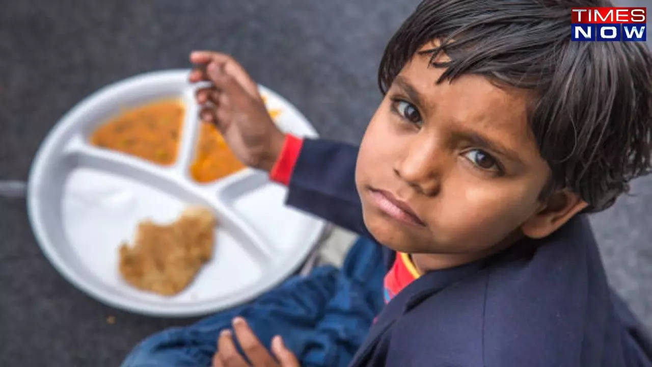 india's high food inflation leaves less in lunch boxes of poor school children