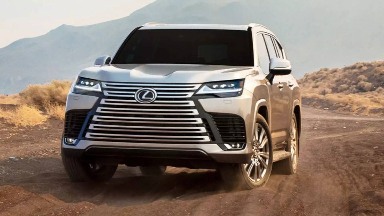 2025 Lexus LX700h Front