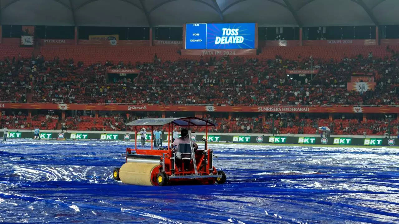 Hyderabad stadium rain (1)