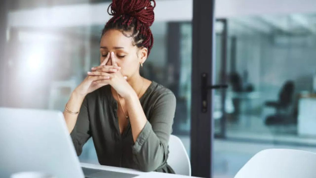 Monday Blues: Report Reveals 45 Percent Of Employees Suffer From Anxiety Before The Workweek Begins