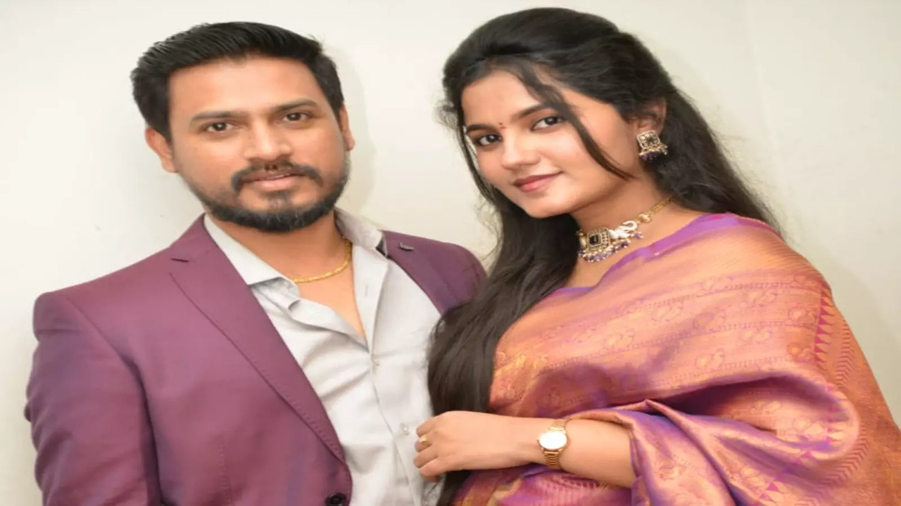 Arnav Vinyaas and Rani Warad in Sangeetha Santhosha