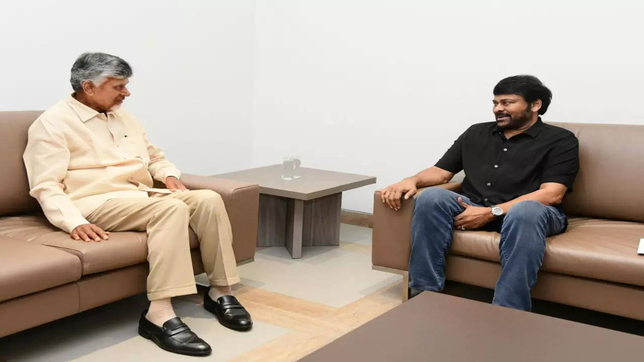 Chiranjeevi Meets Chandrababu Naidu