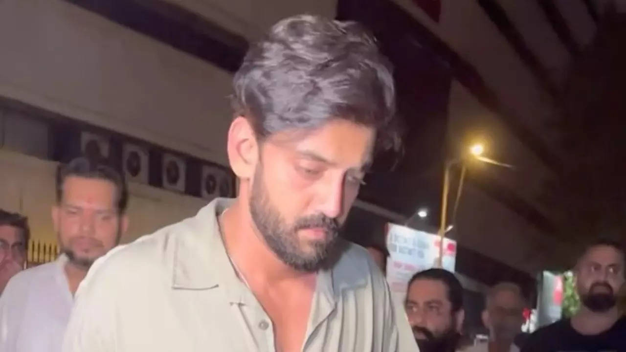 Baba Siddiqui Shot Dead: Zaheer Iqbal Looks Shaken After Visiting Hospital, Sonakshi Sinha's Father-In-Law Also Spotted