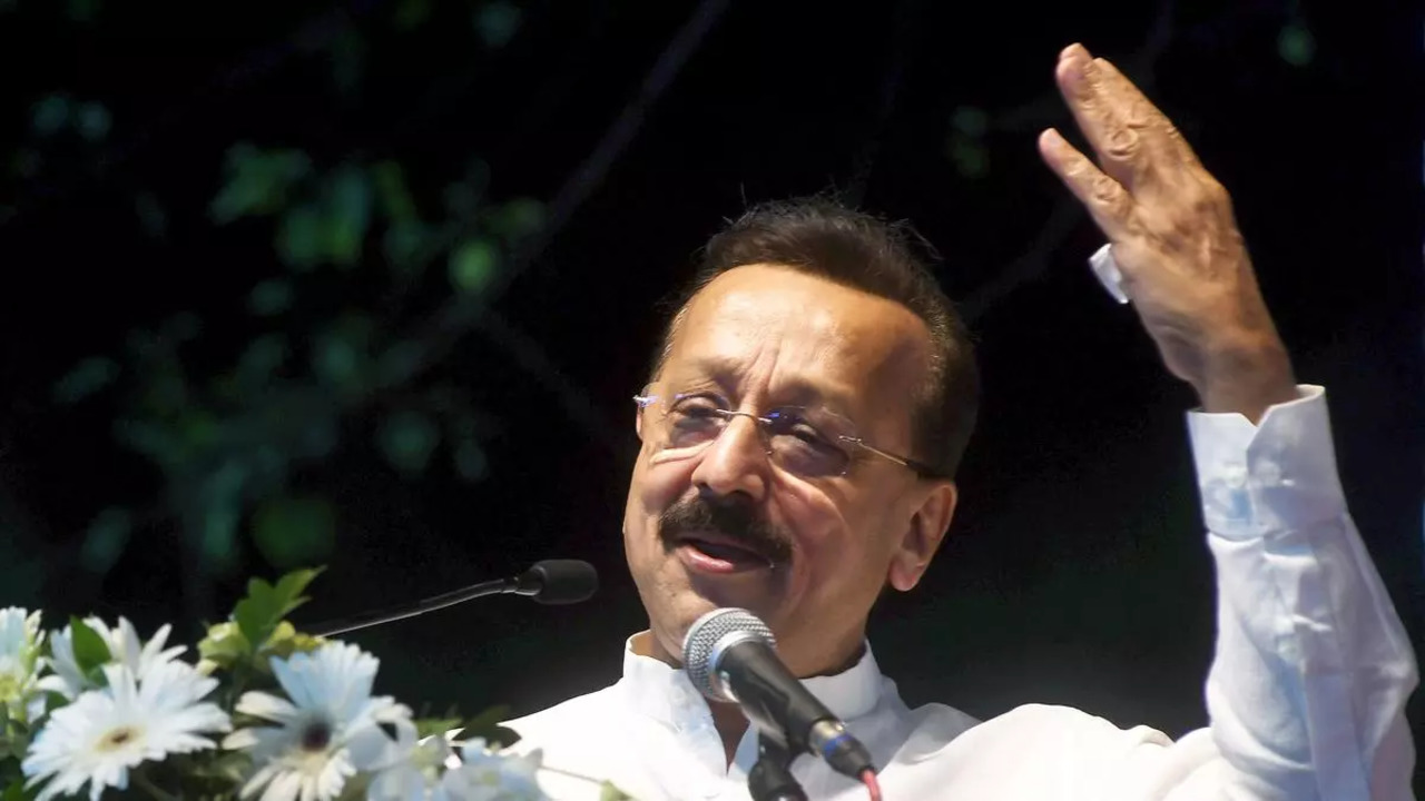 ​NCP leader Baba Siddique died in Lilavati hospital on Saturday after being shot by three men in Mumbai.​