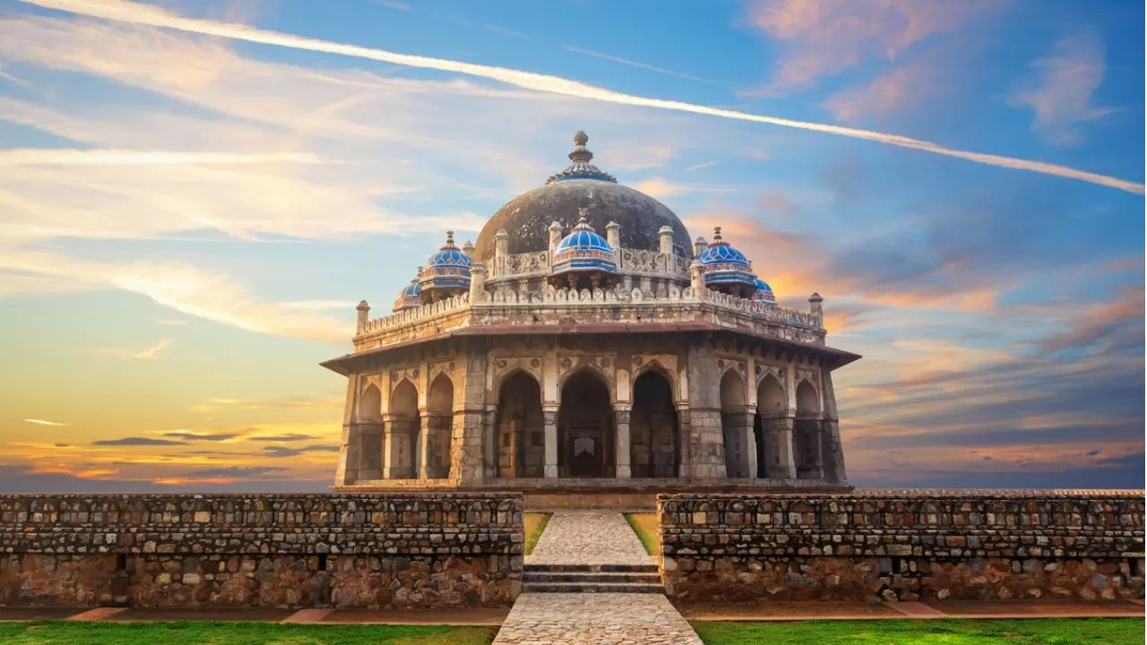 Explore Delhi’s Lesser-Known Monuments With The Heritage Walk Festival. Credit: iStock