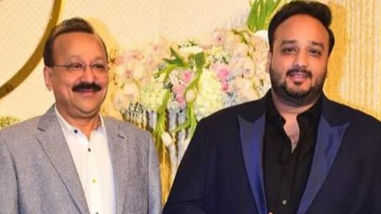 baba siddique and zeeshan siddique 