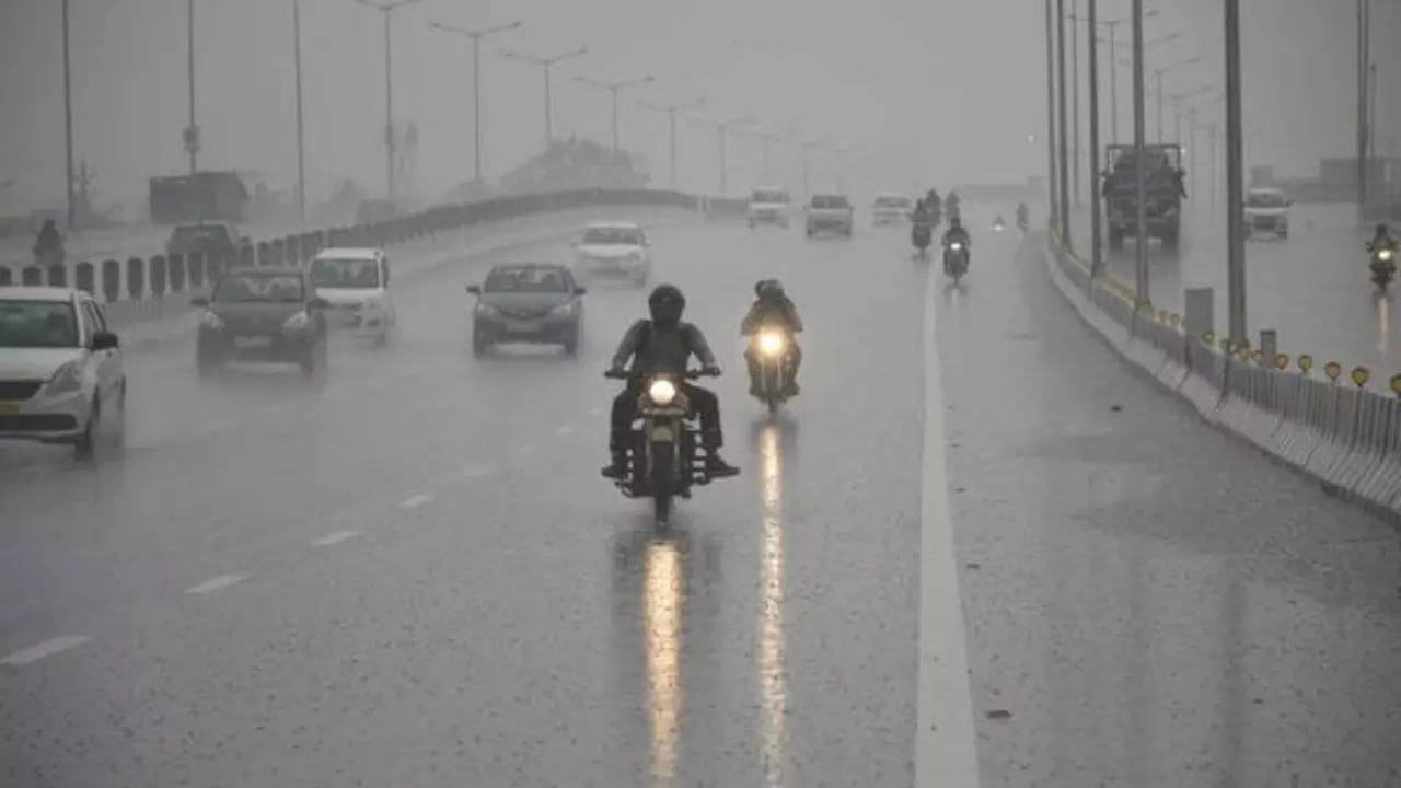 HEAVY RAINS IN AP