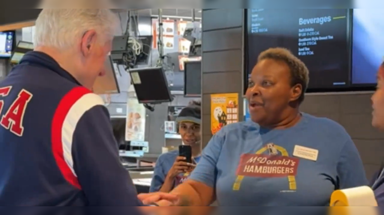 Bill Clinton At McDonalds     (Photo Credits: Twitter)