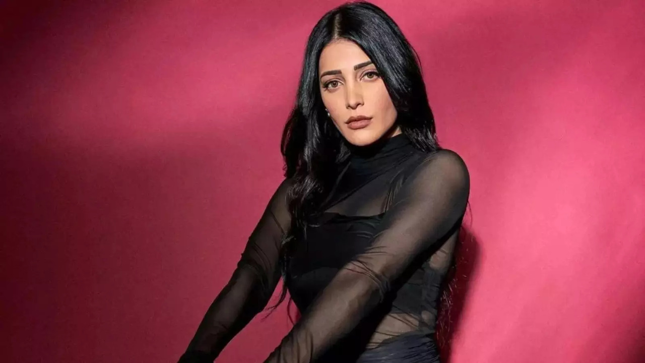 Shruti Haasan Dacoit